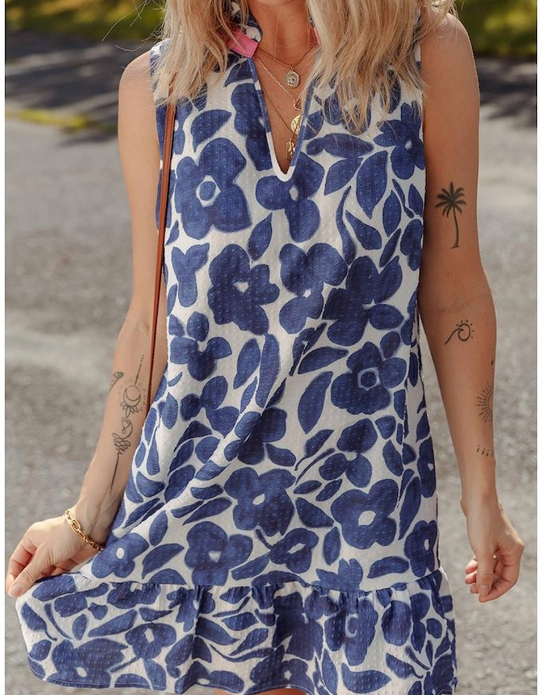 Blue Floral Sleeveless Colorblock Notched V Neck Mini Dress