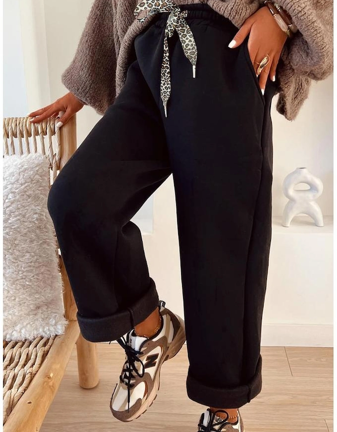 Black Fleece Lined Leopard Drawstring Elastic Waist Solid Pants