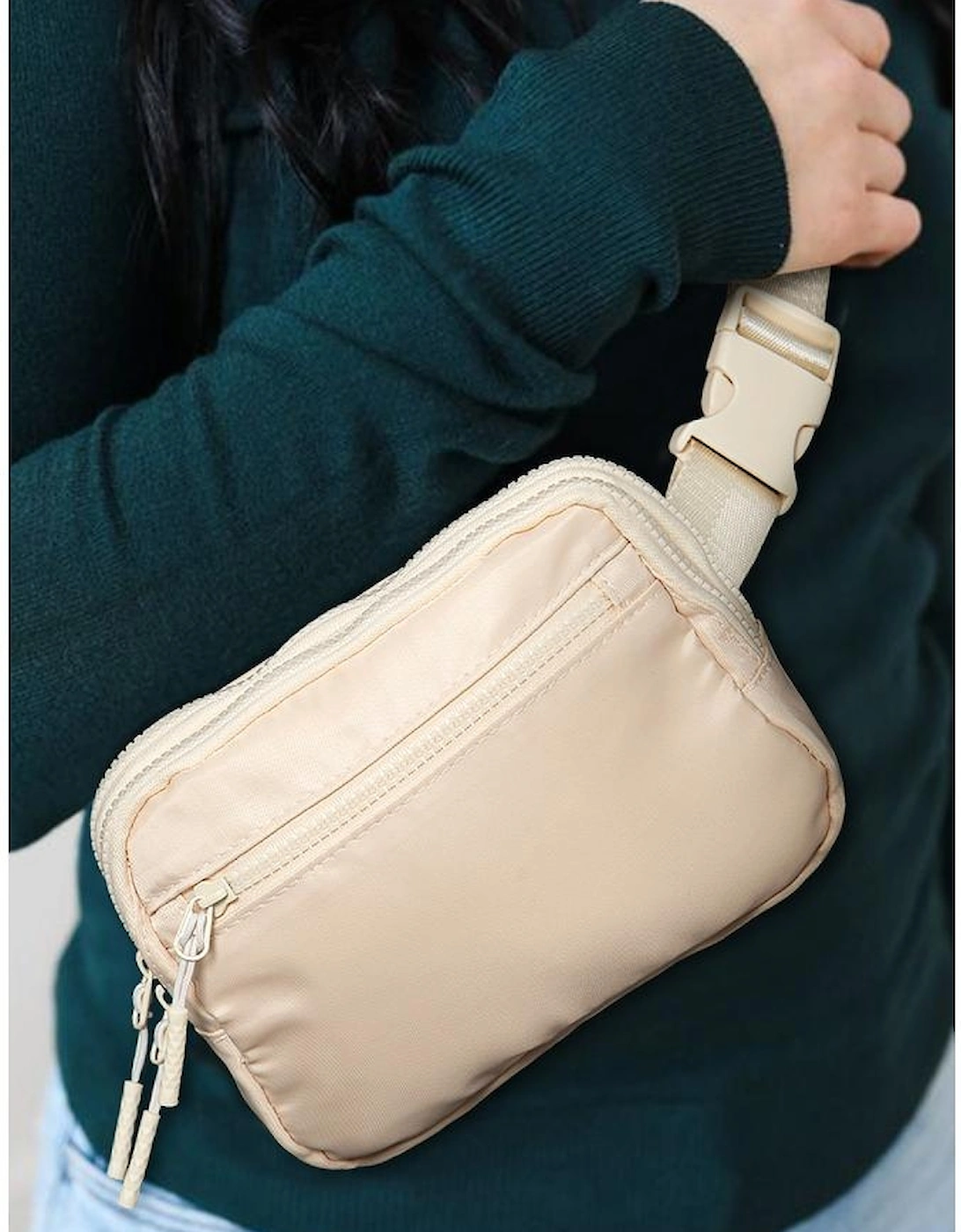 Wide Belt Zipped Square Crossbody Bag