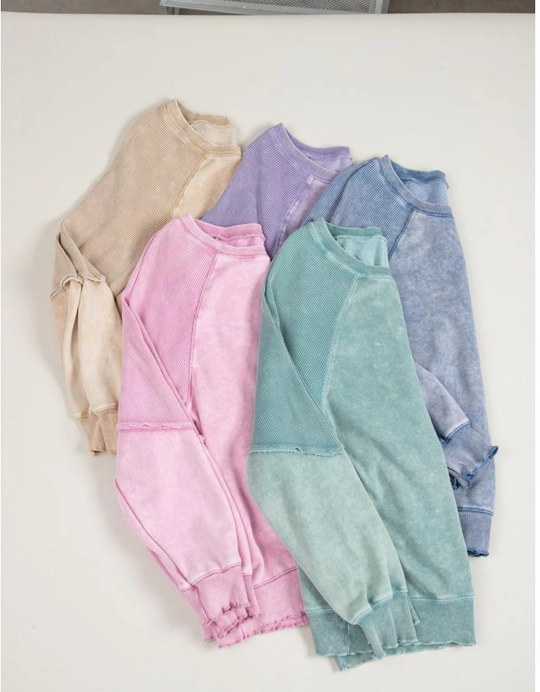 Orchid Petal Solid Waffle Knit Patchwork Raglan Sleeve Sweatshirt