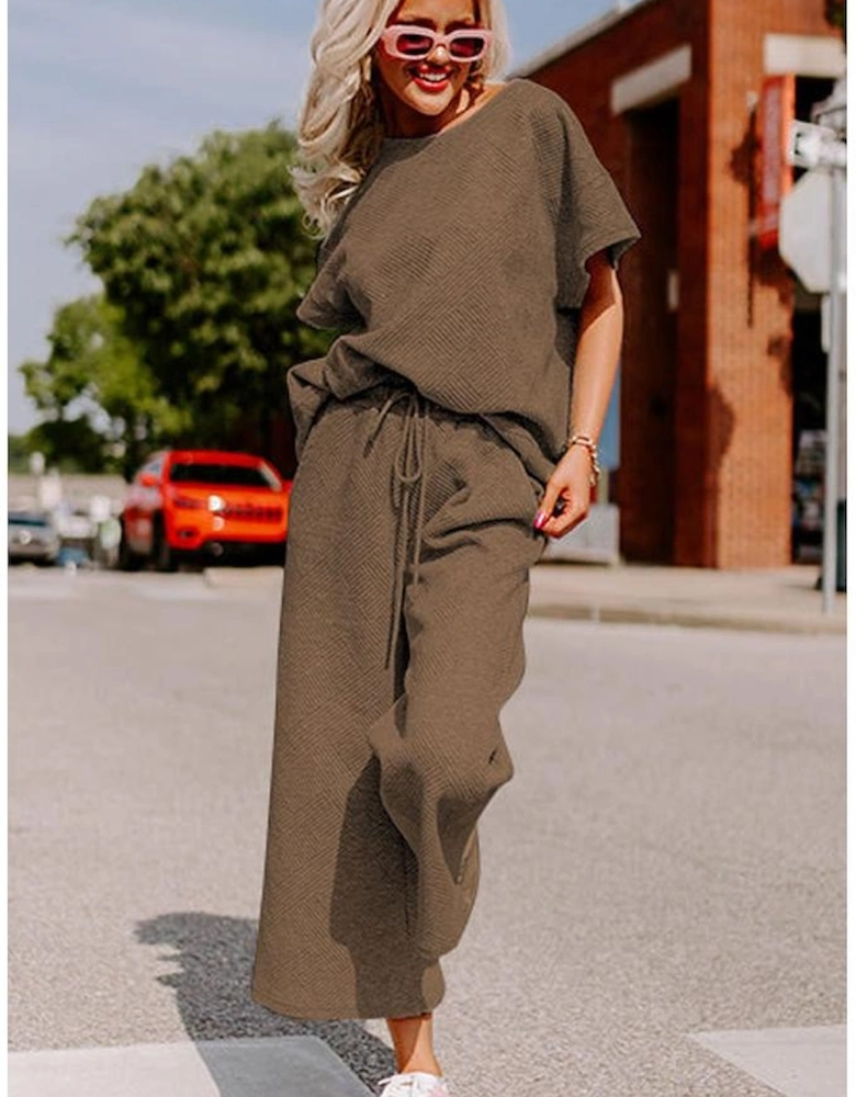 Brown Textured Loose Fit T Shirt and Drawstring Pants Set