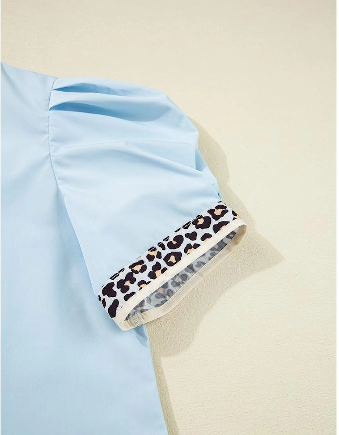 Beau Blue Contrast Leopard Trim Split Neck Puff Sleeve Blouse