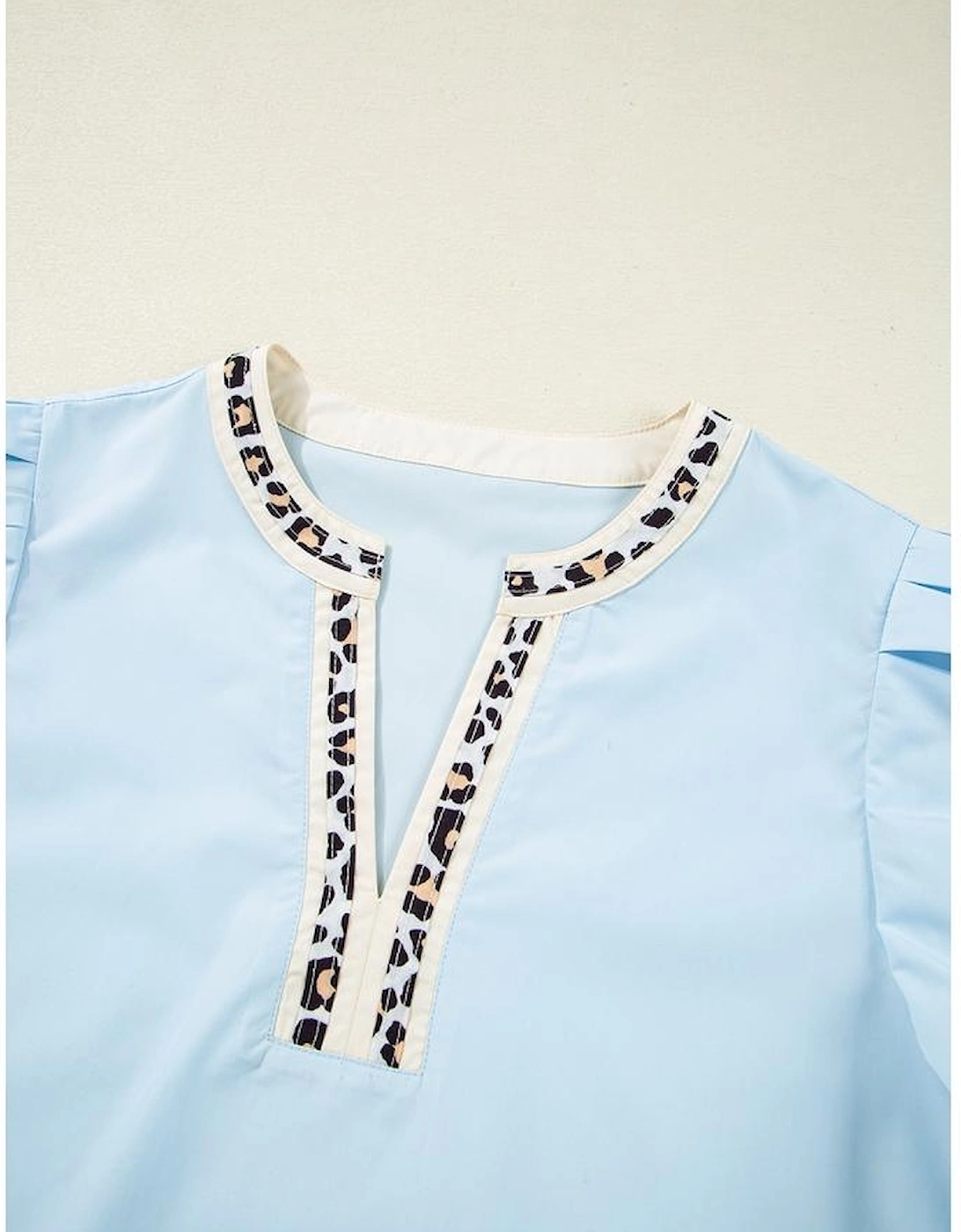 Beau Blue Contrast Leopard Trim Split Neck Puff Sleeve Blouse