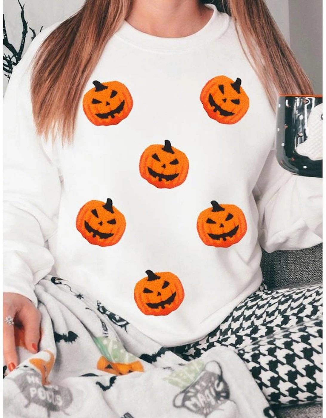 White Pumpkin Face Patched Pattern Halloween Crew Neck Sweatshirt
