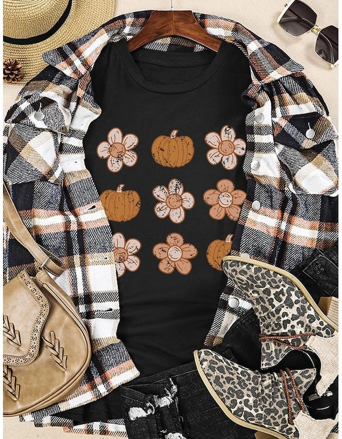 Black Pumpkin Flower Print Short Sleeve Graphic Top