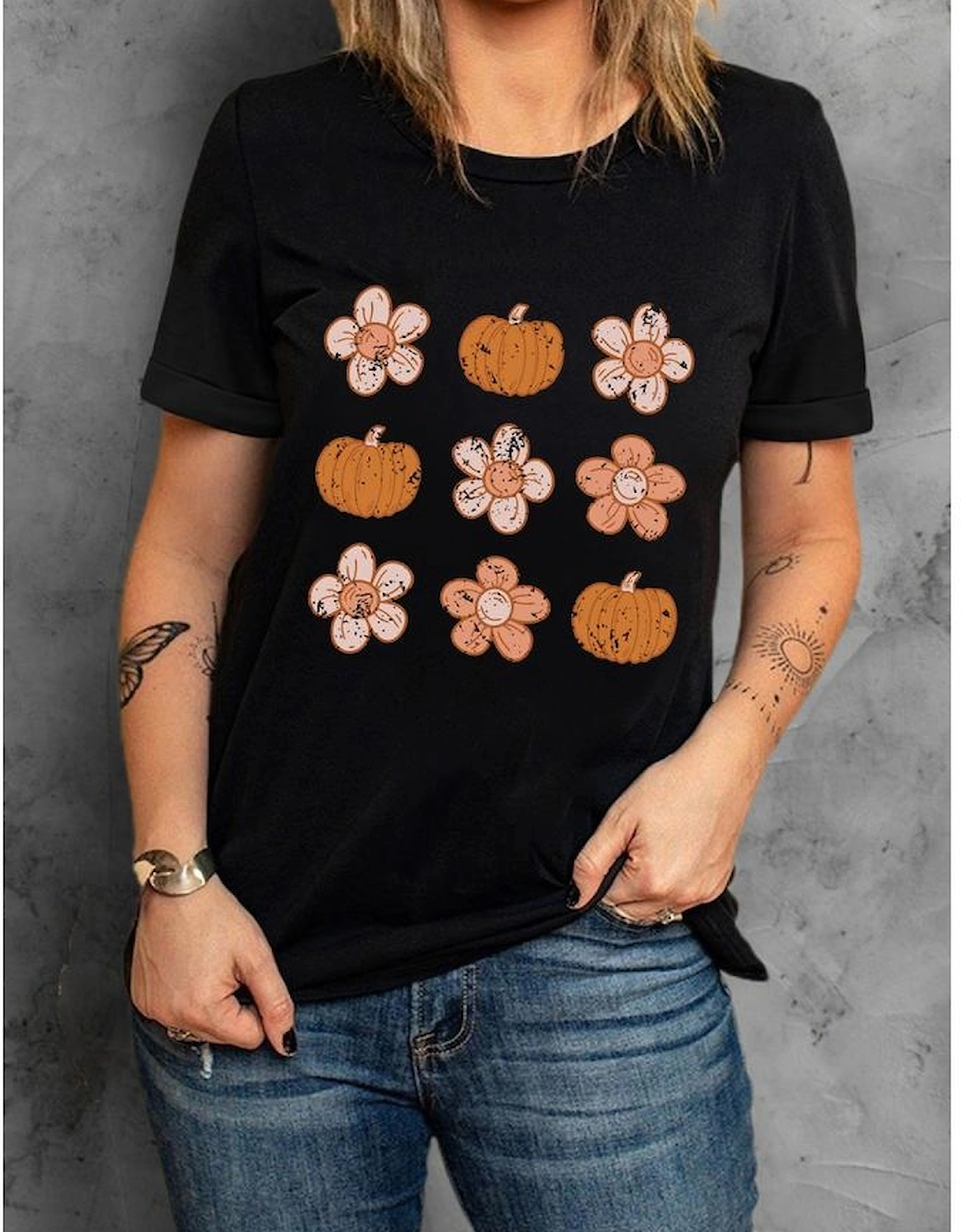 Black Pumpkin Flower Print Short Sleeve Graphic Top