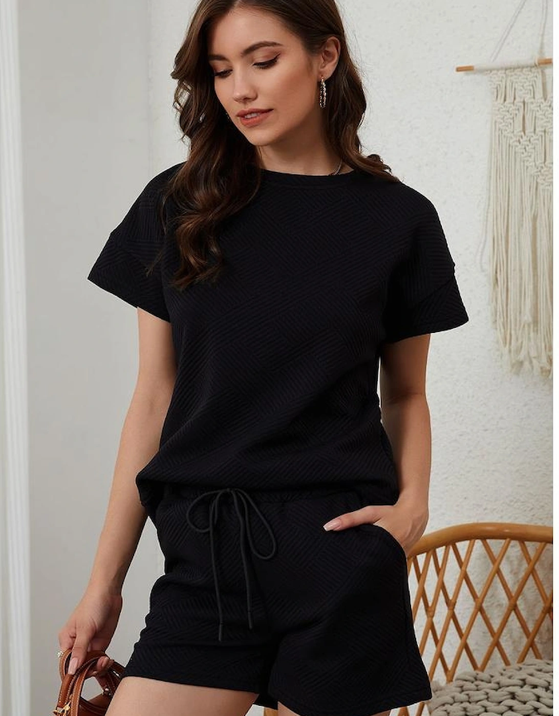 Black 2pcs Solid Textured Drawstring Shorts Set