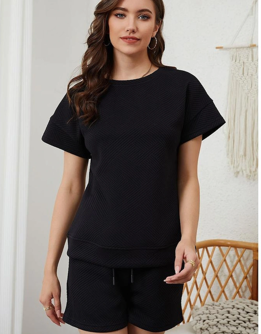 Black 2pcs Solid Textured Drawstring Shorts Set