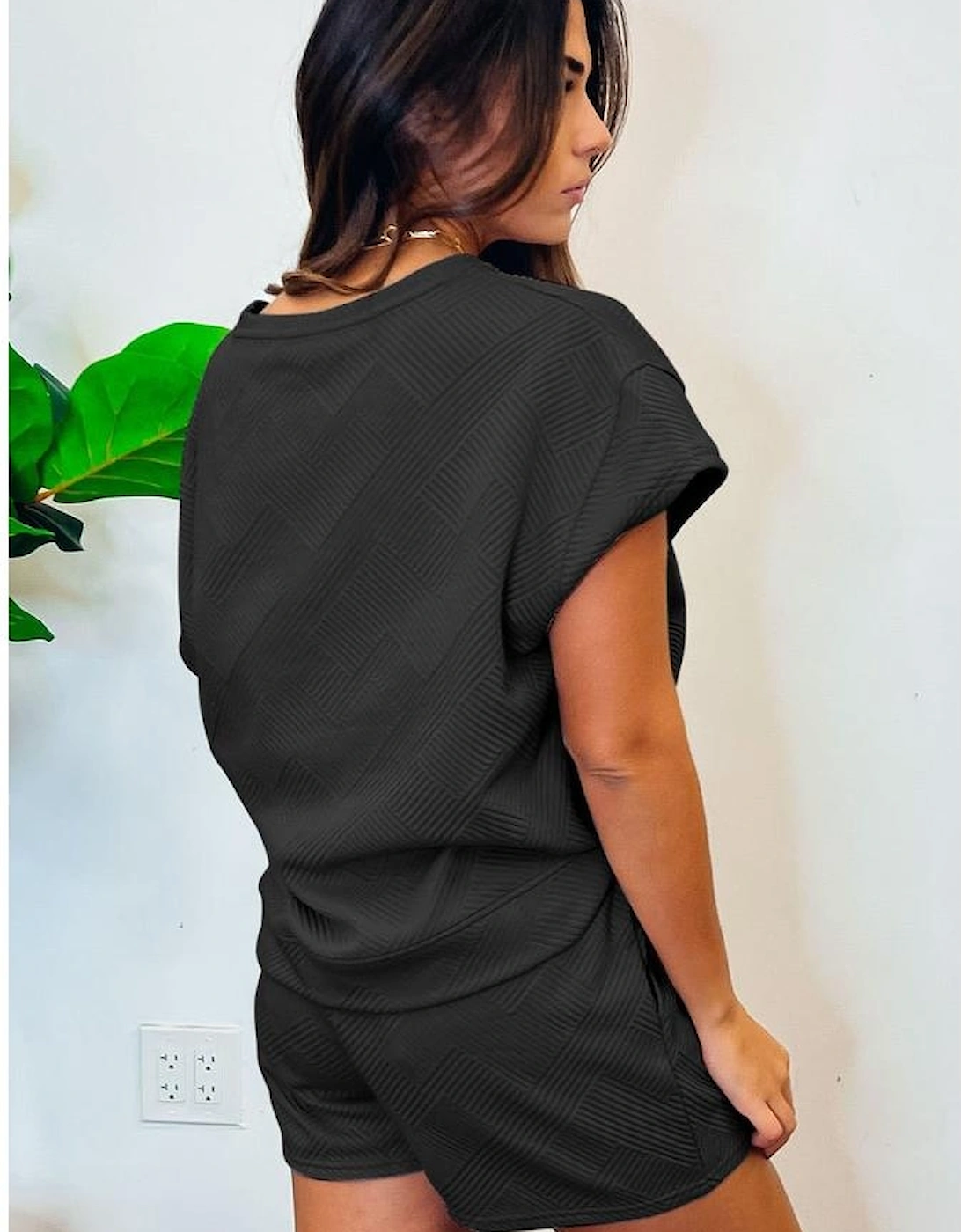 Black 2pcs Solid Textured Drawstring Shorts Set