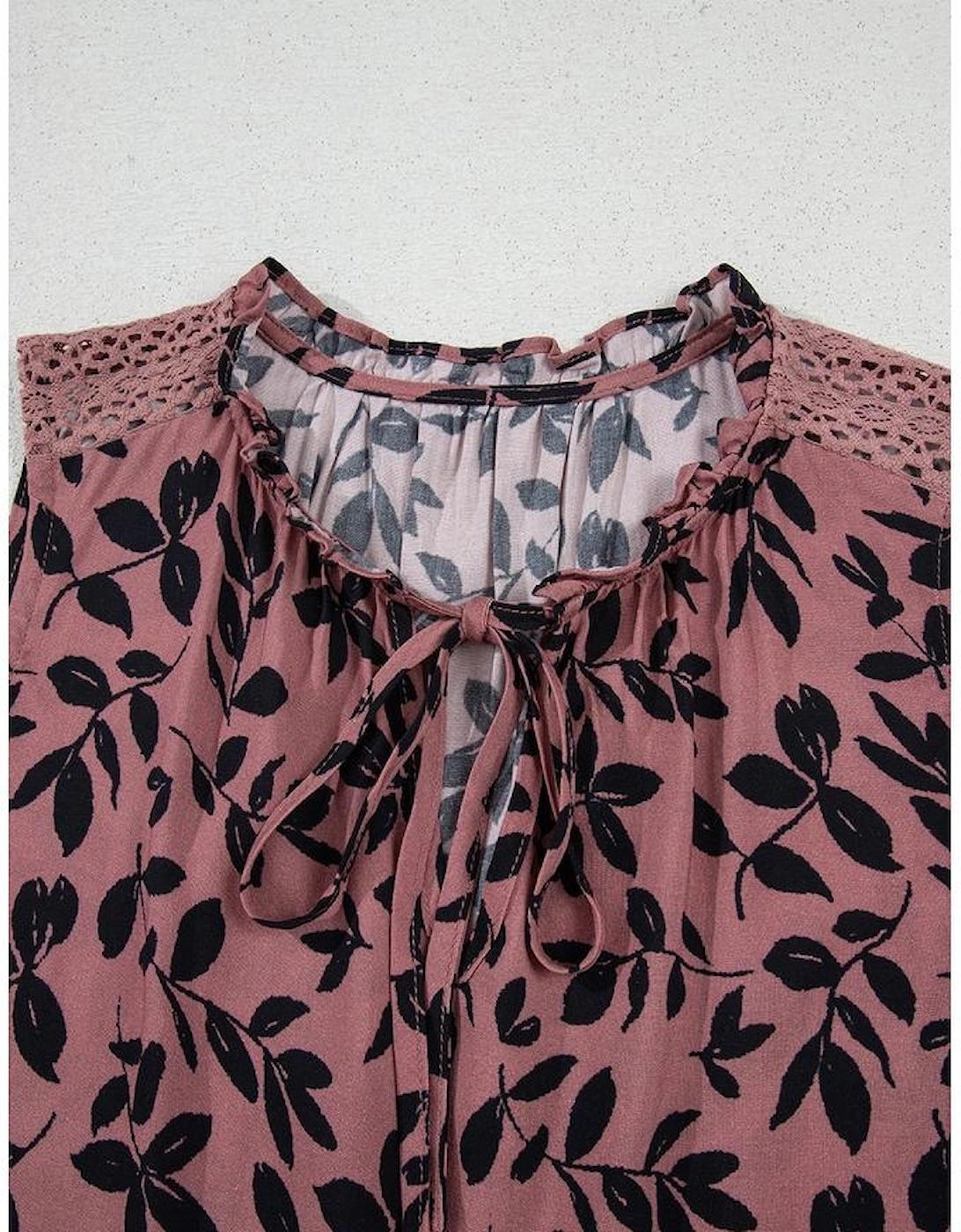 Brown Leaf Print Lace-up V Neck Crinckled Tank Top