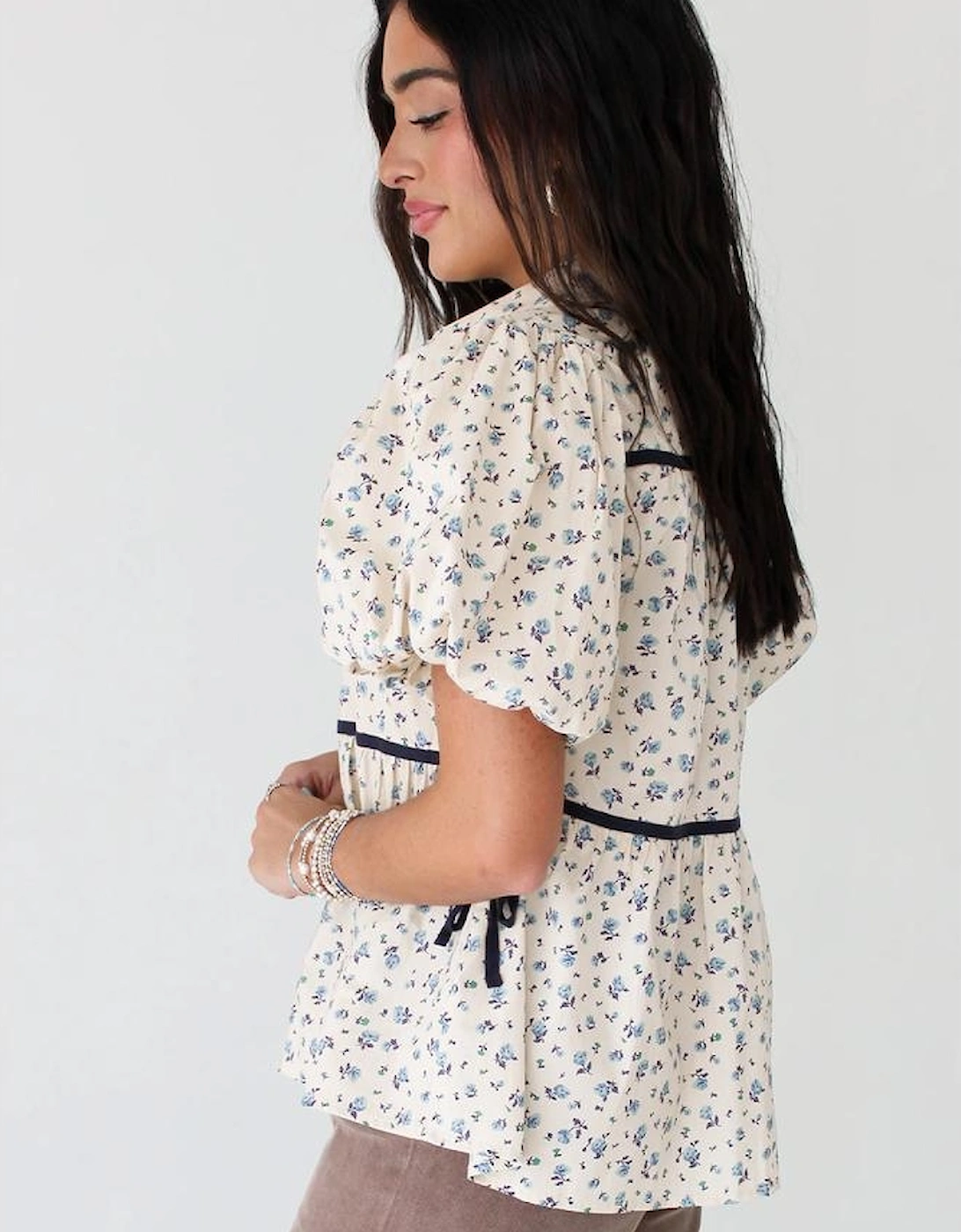White Contrast Trim Floral Puff Short Sleeve Shirt