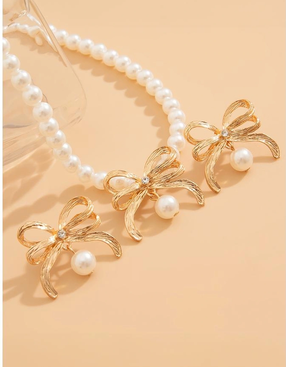 Gold Rhinestone Pearl Bow Decor Plated Necklace and Earrings Set