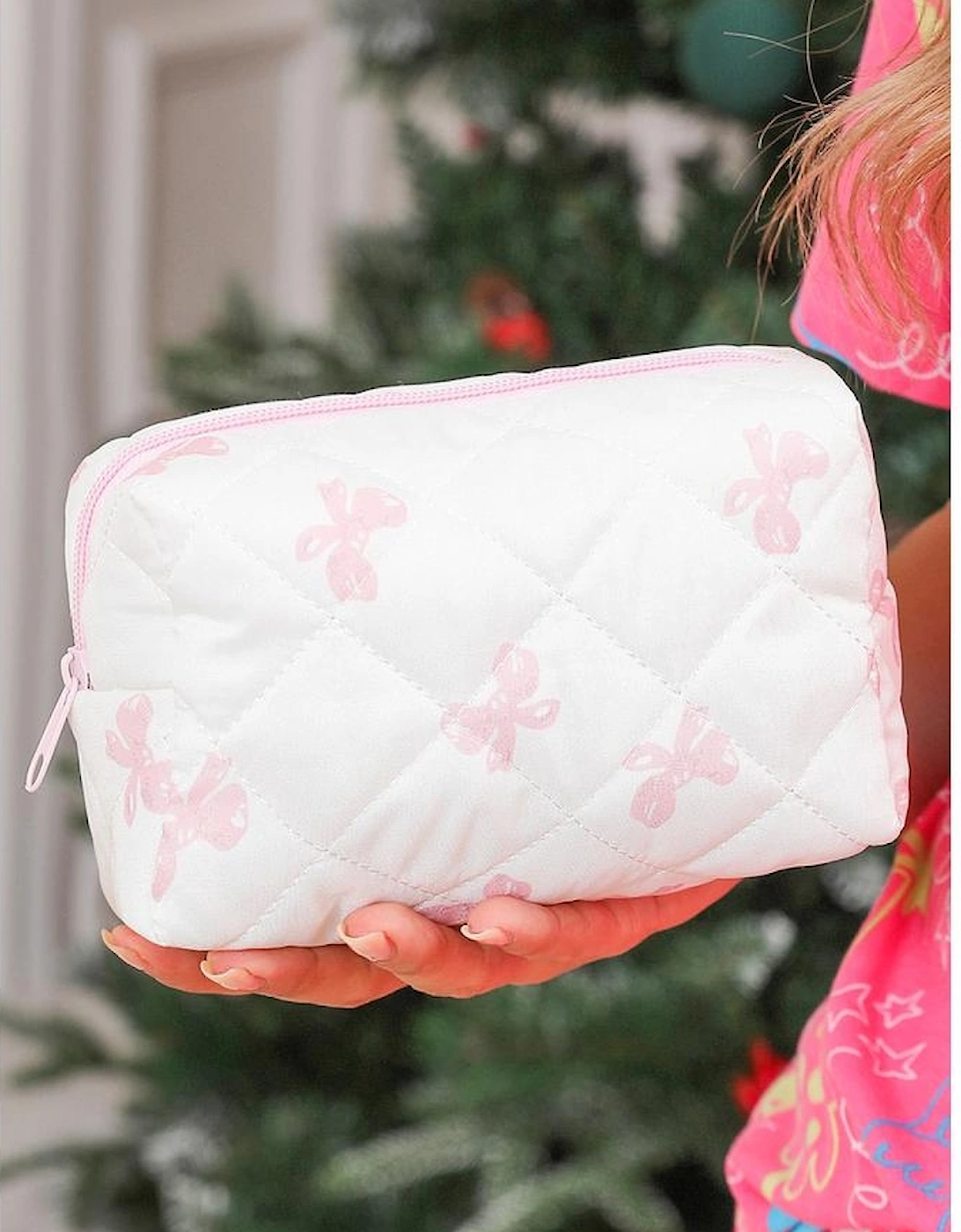 White Sweet Bow Knot Print Quilted Zipper Cosmetic Bag