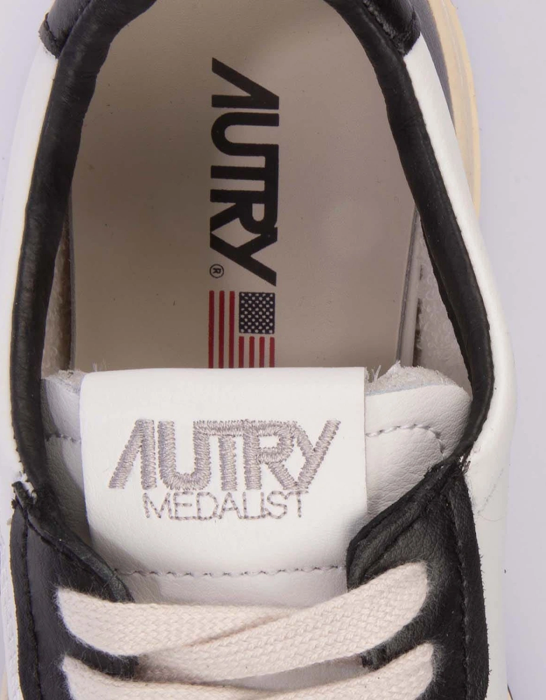 Medalist Leather Court Trainers