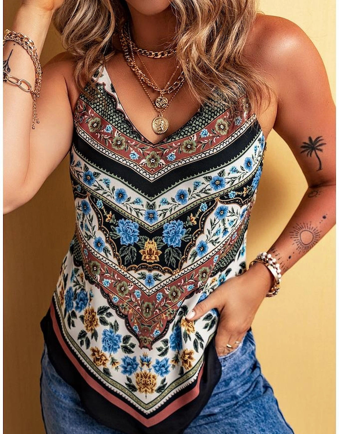 Red Mixed Floral Chevron Pattern Dip Hem Spaghetti Straps Tank