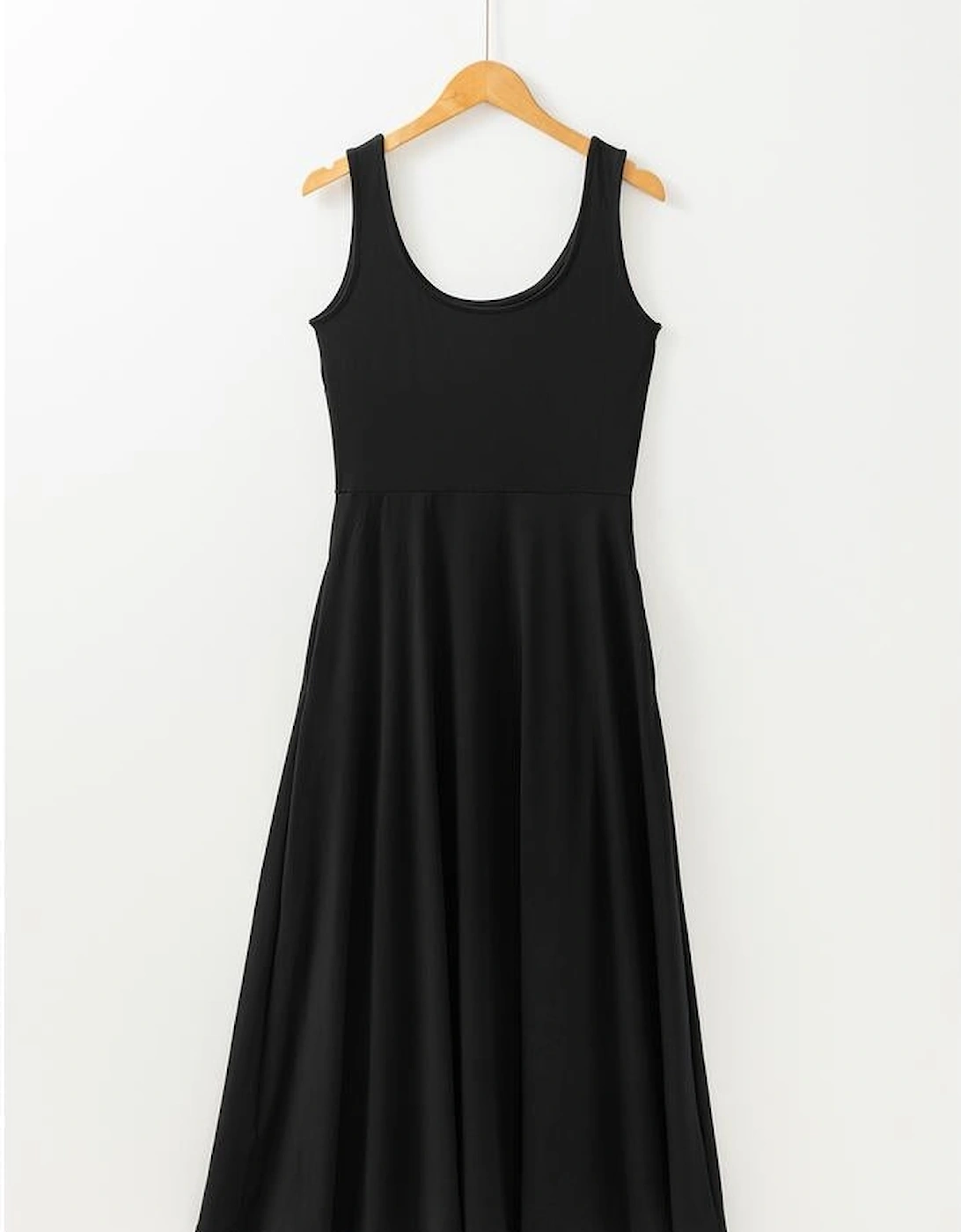 Black Sleeveless Scoop Neck Flared Split Midi Dress