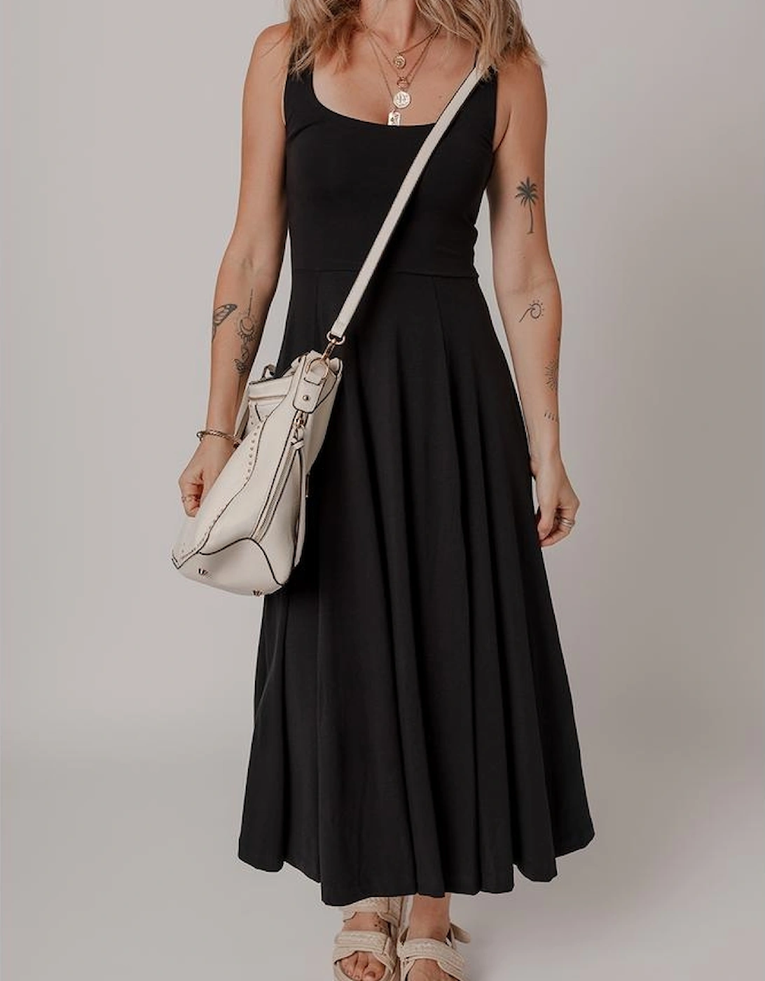 Black Sleeveless Scoop Neck Flared Split Midi Dress