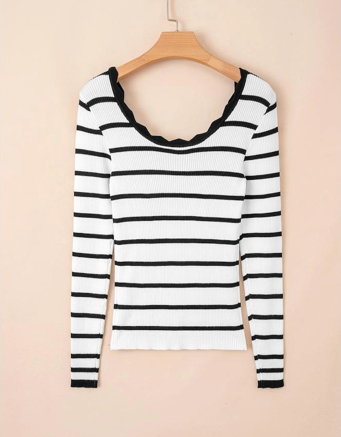 Black white Scalloped Trim U Neck Striped Ribbed Slim Sweater