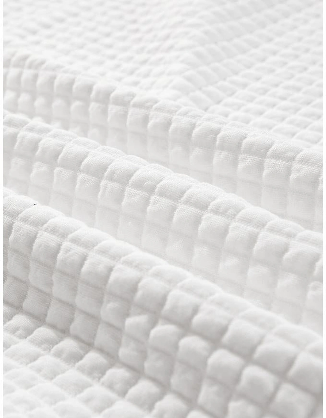 White Quilted Texture Sporty Collared Long Sleeve Top