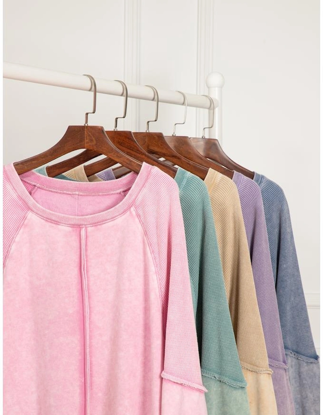 Orchid Petal Solid Waffle Knit Patchwork Raglan Sleeve Sweatshirt