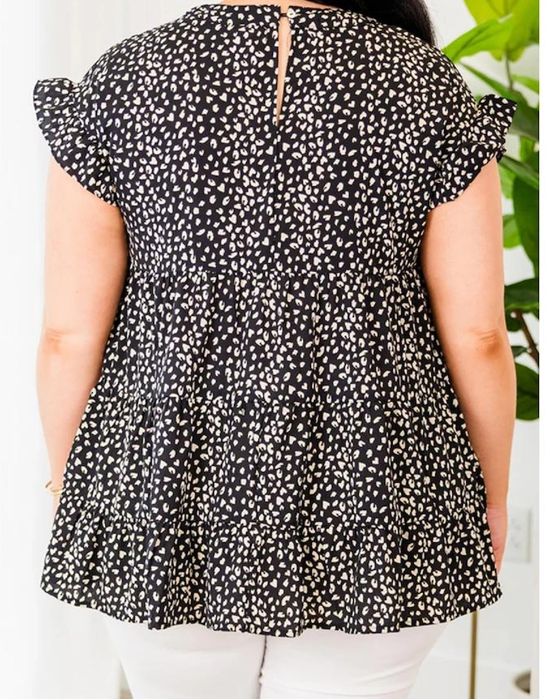 Black Leopard Print Ruffled Short Sleeve Keyhole Back Tiered Flowy Plus Size Blouse