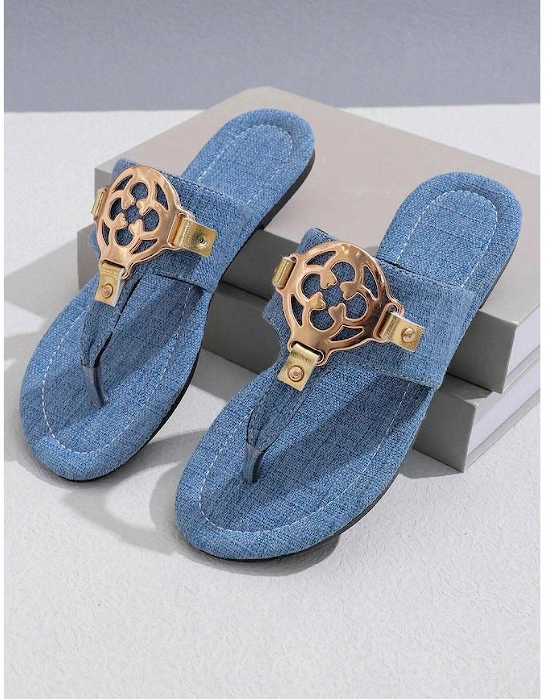 Azura Exchange Dusk Blue Metal Decor Leather Thong Slippers