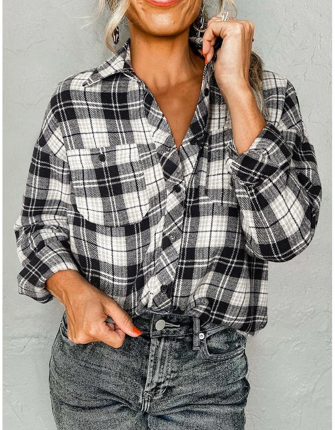Black Plaid Print Chest Pockets Buttoned Shirt
