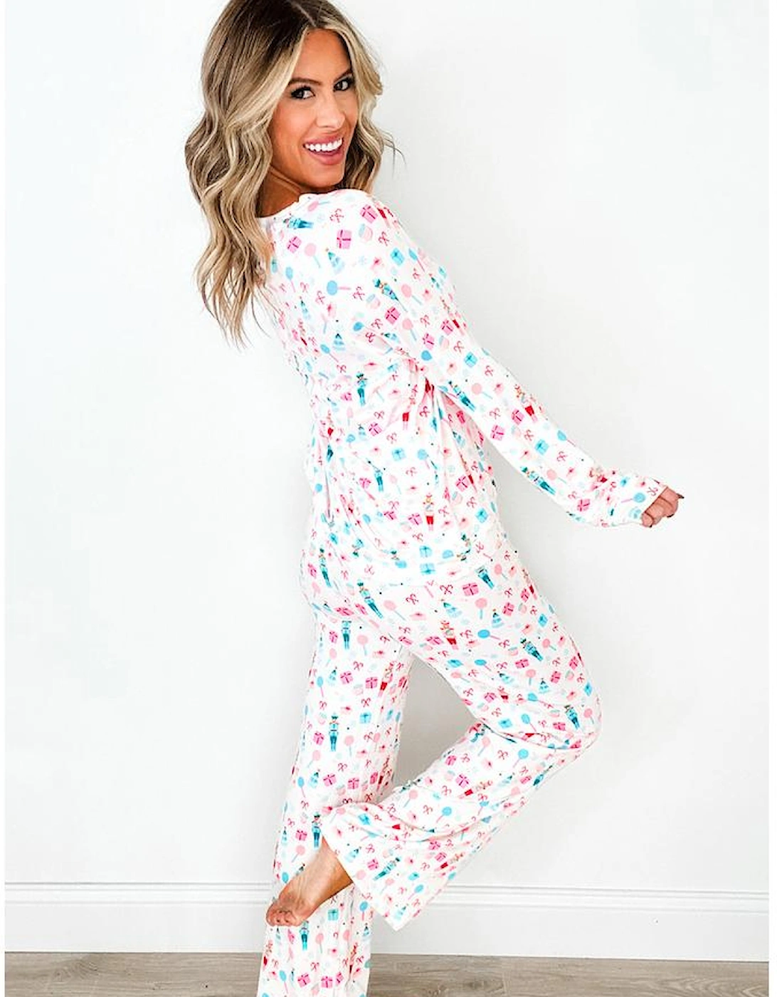 White Christmas Pattern Long Sleeve Top and Wide Leg Pants Set