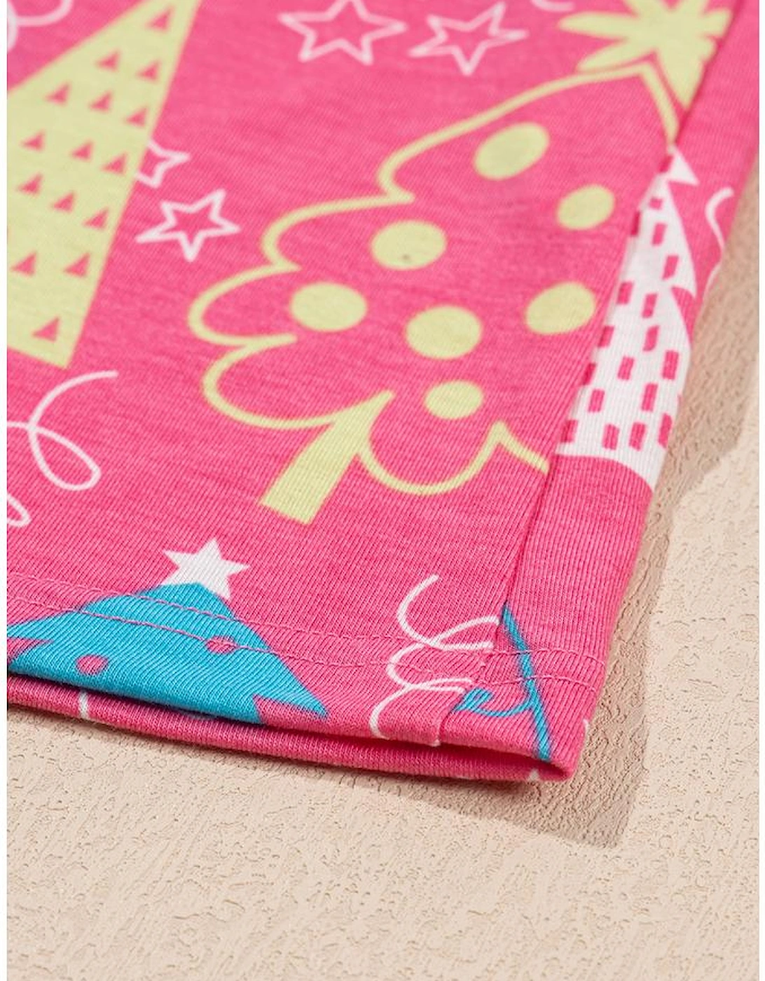 Rose Christmas Tree Print V Neck Tee and Pants Lounge Set