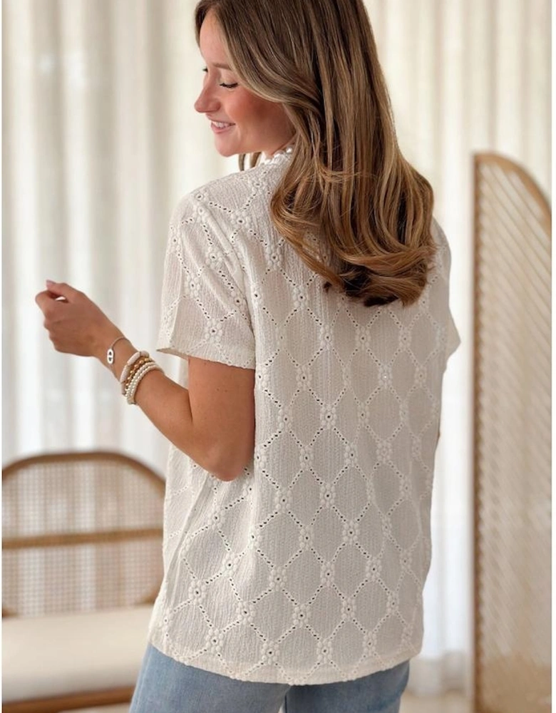 White Geometric Embroidered Slim Fit O Neck T Shirt