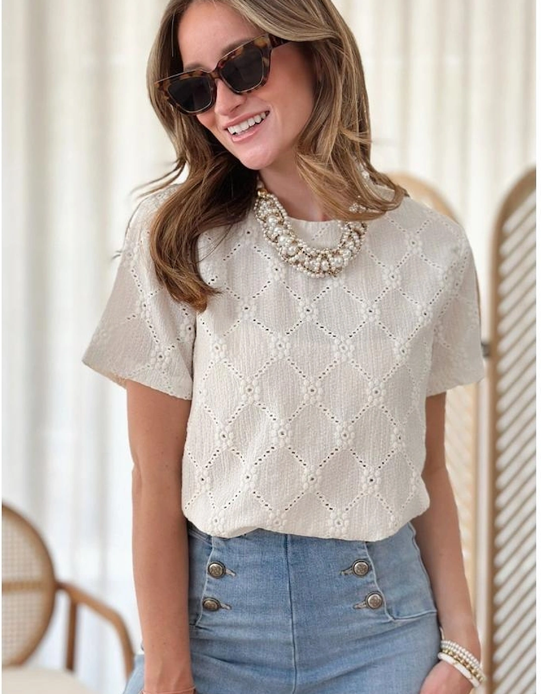 White Geometric Embroidered Slim Fit O Neck T Shirt