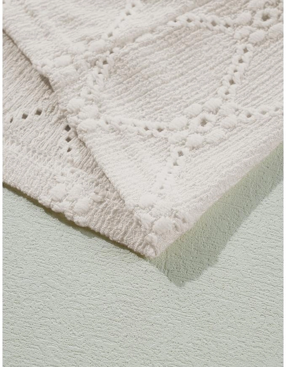 White Geometric Embroidered Slim Fit O Neck T Shirt