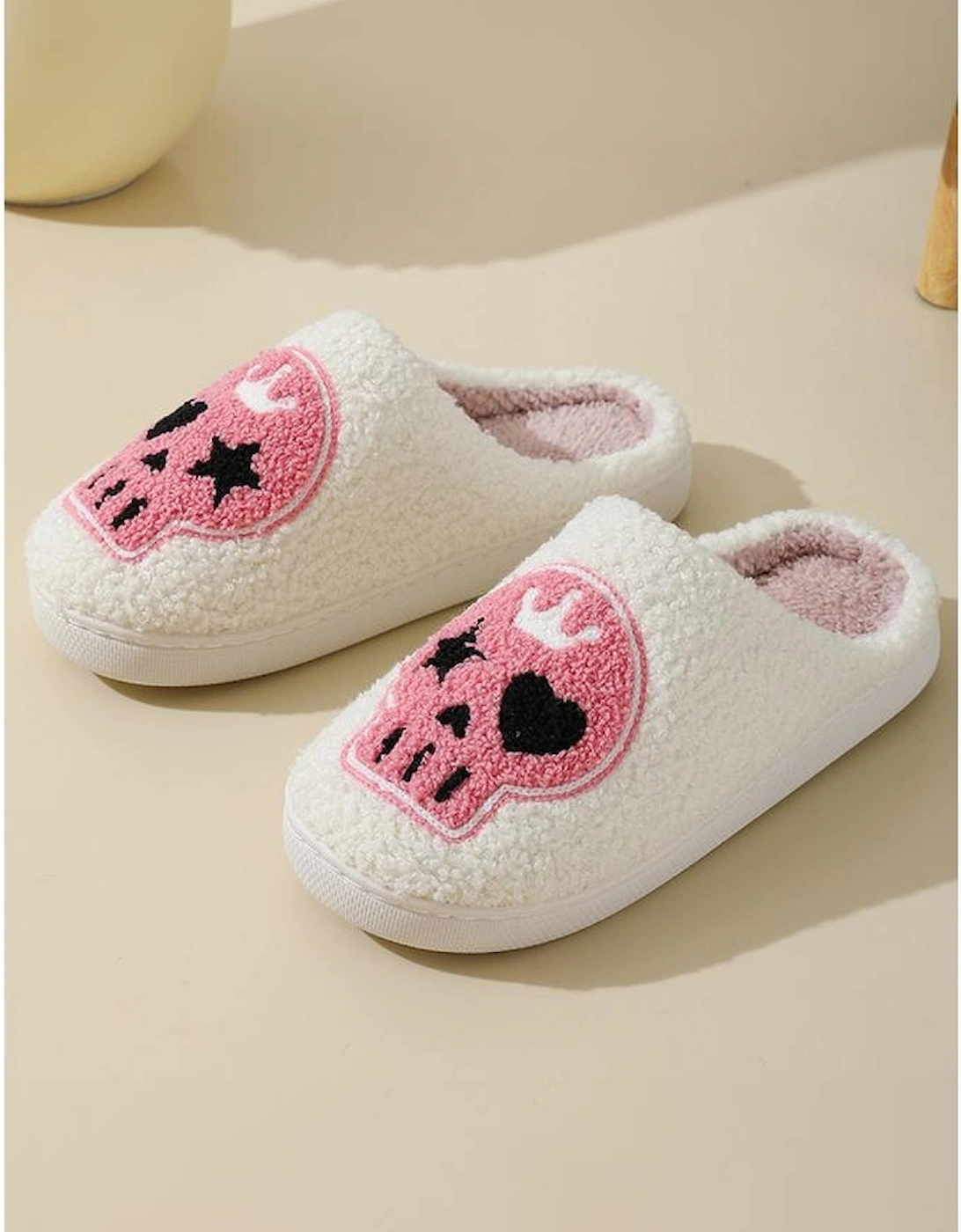 Azura Exchange White Halloween Skull Printed Plush Winter Home Slippers