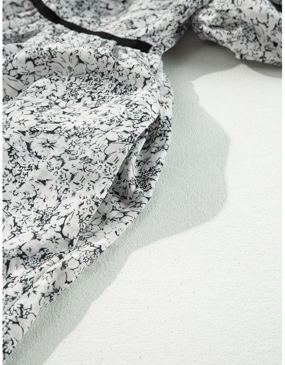 Gray Floral Print Open Back Balloon Sleeve Square Neck Mini Dress