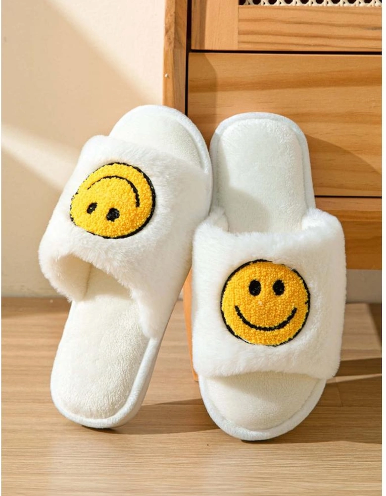Azura Exchange White Smile Emoji Graphic Plush Home Slippers