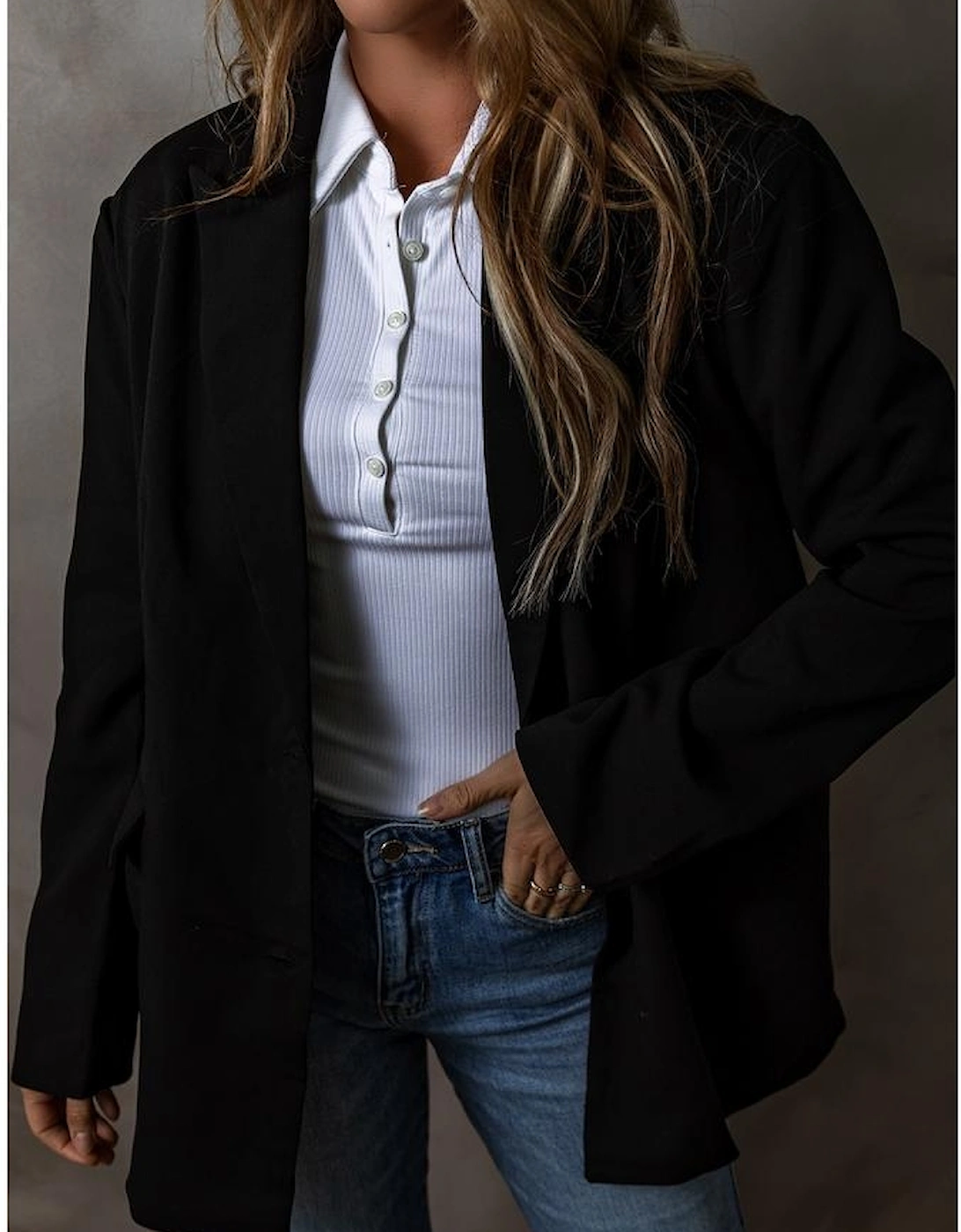 Black Lapel Flap Pocket Buttoned Blazer