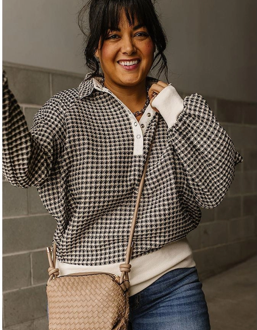 Black Plus Size Two Tone Contrast Collared Pullover Sweatshirt