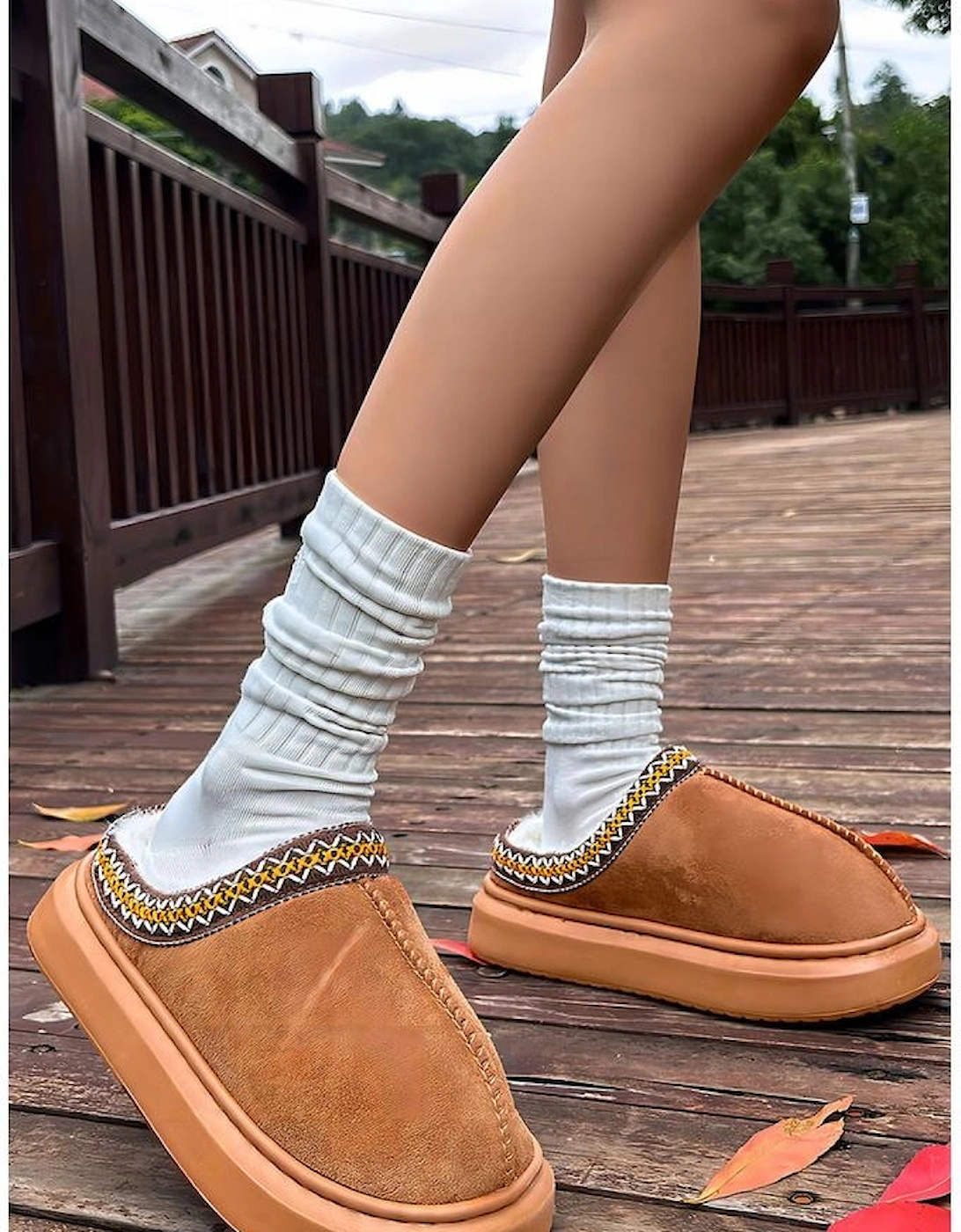 Azura Exchange Chestnut Contrast Edge Suede Plush Lined Thick Sole Winter Slippers