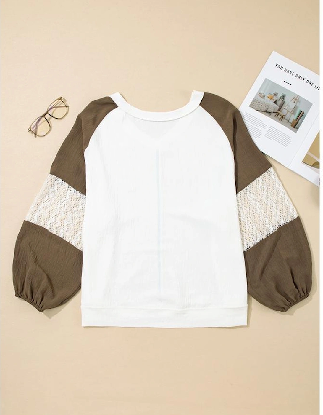 Green Colorblock Lace Patchwork Balloon Sleeve V Neck Plus Size Blouse