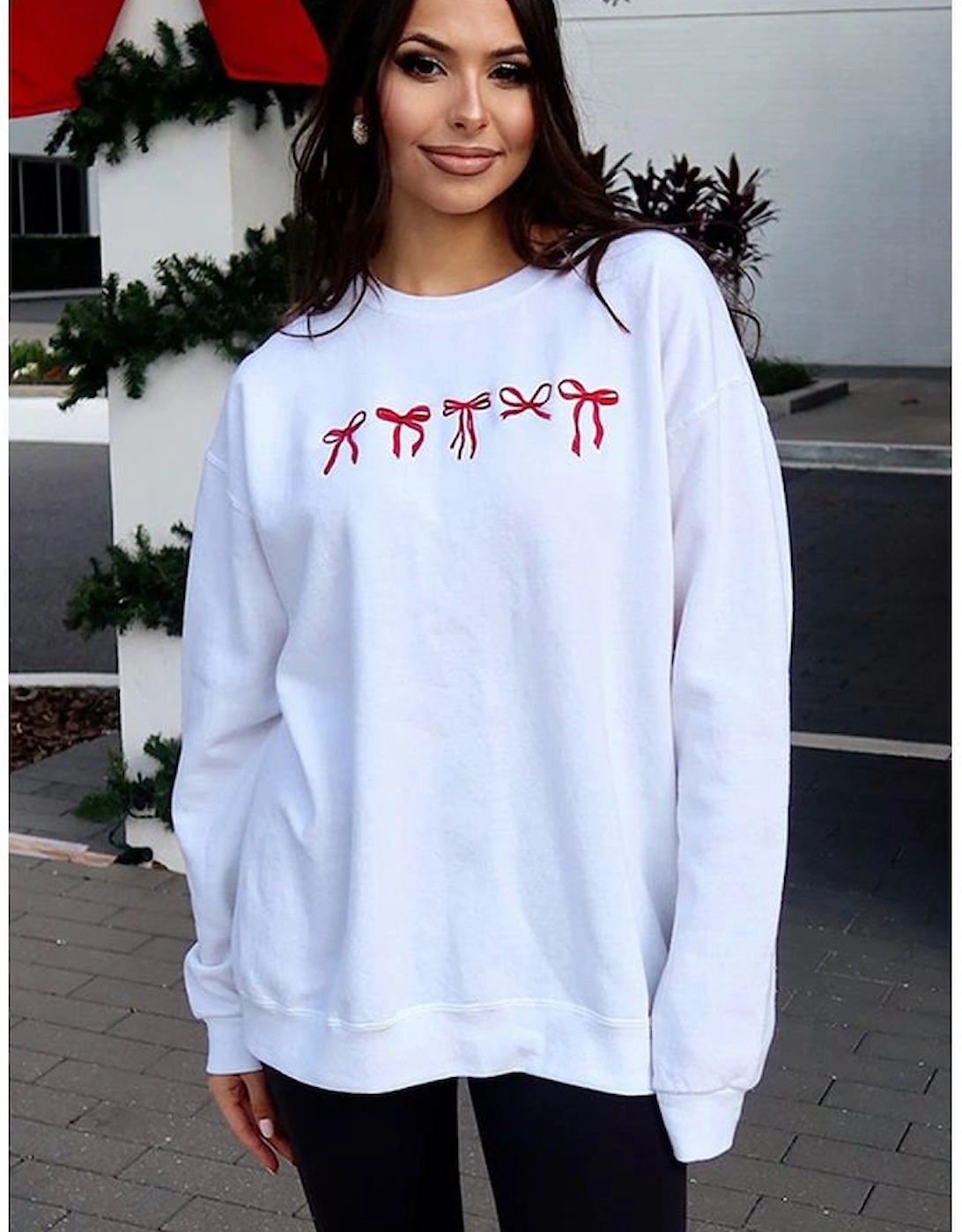 White Diverse Bow Embroidery Drop Shoulder Sweatshirt