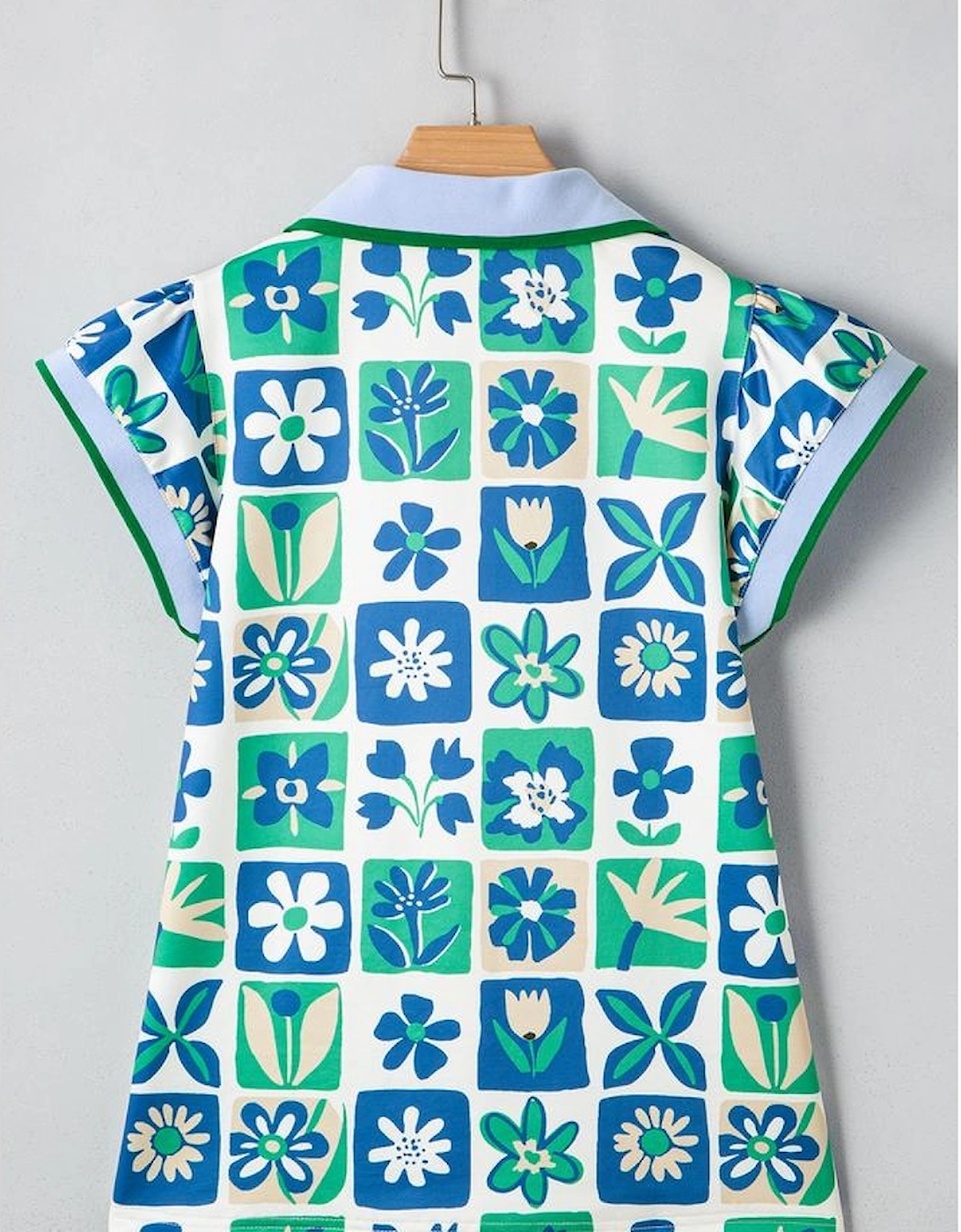 Green Floral Plaid Colorblock Trim Collar Flutter Sleeve Blouse