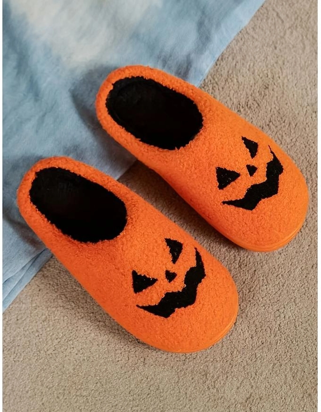 Orange Halloween Pumpkin Face Graphic Plush Slippers
