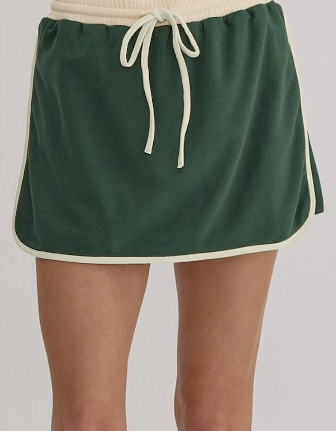 Evergreen Color Contrast Loose Pullover and Lace-up Waist Skort Set