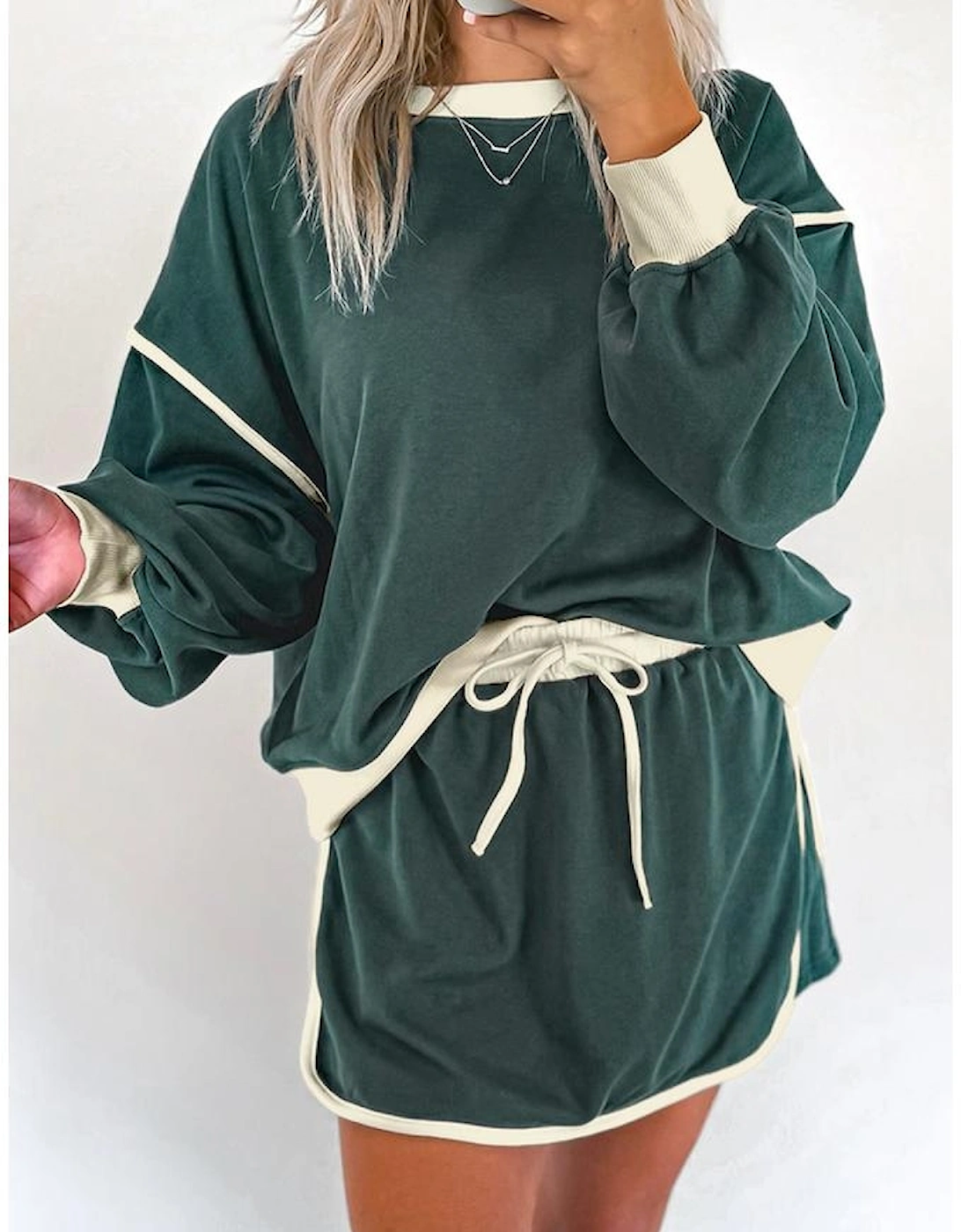 Evergreen Color Contrast Loose Pullover and Lace-up Waist Skort Set