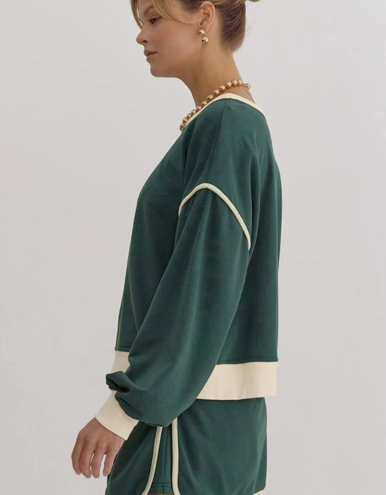 Evergreen Color Contrast Loose Pullover and Lace-up Waist Skort Set