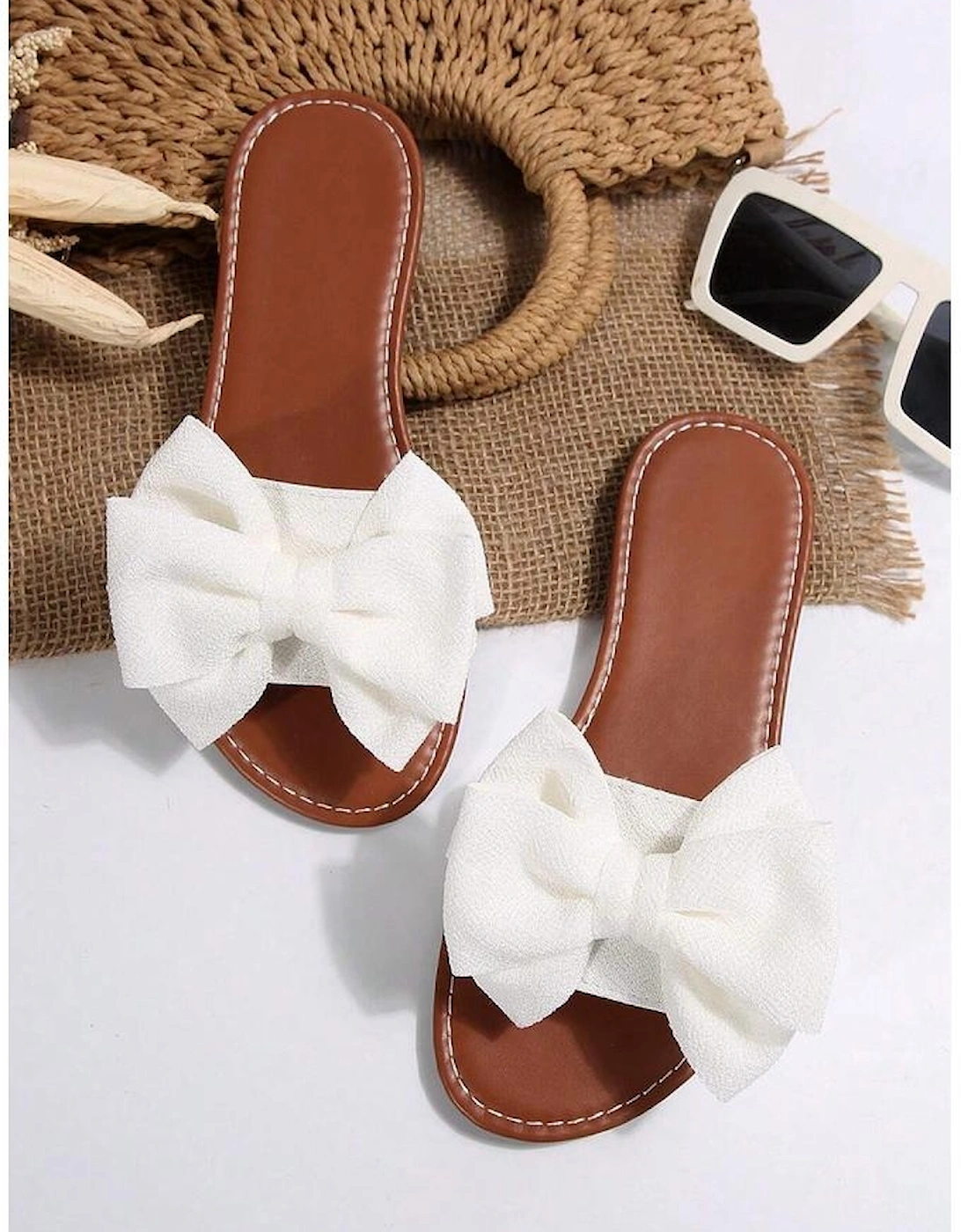 White Bow Knot Decor PU Leather Insole Flat Slippers
