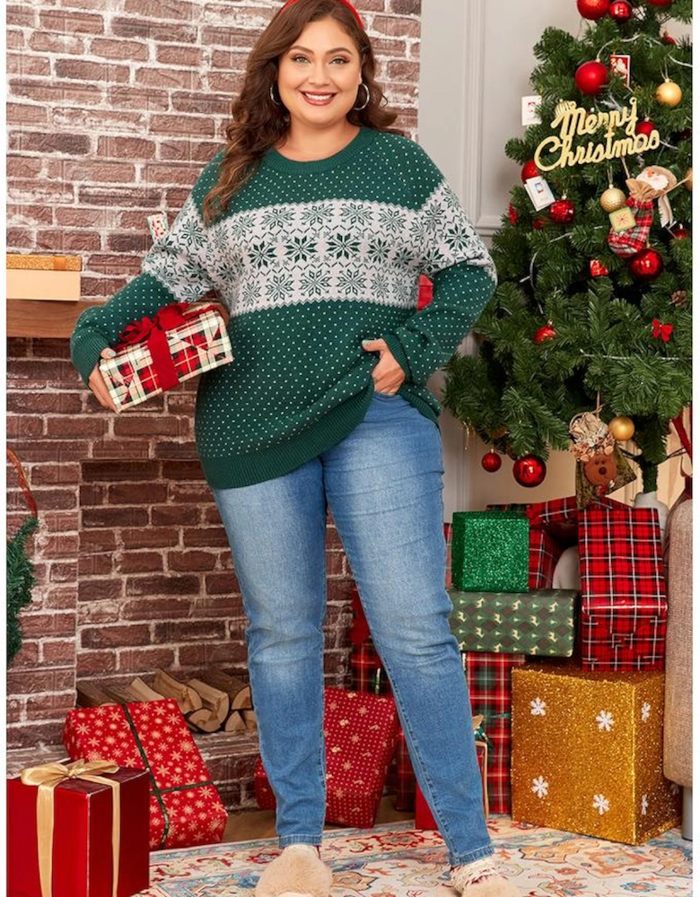 Green Christmas Snowflake Pattern Drop Shoulder Plus Size Sweater