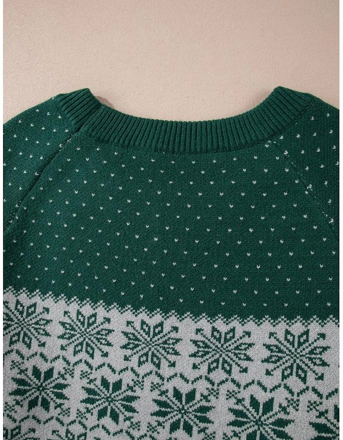 Green Christmas Snowflake Pattern Drop Shoulder Plus Size Sweater