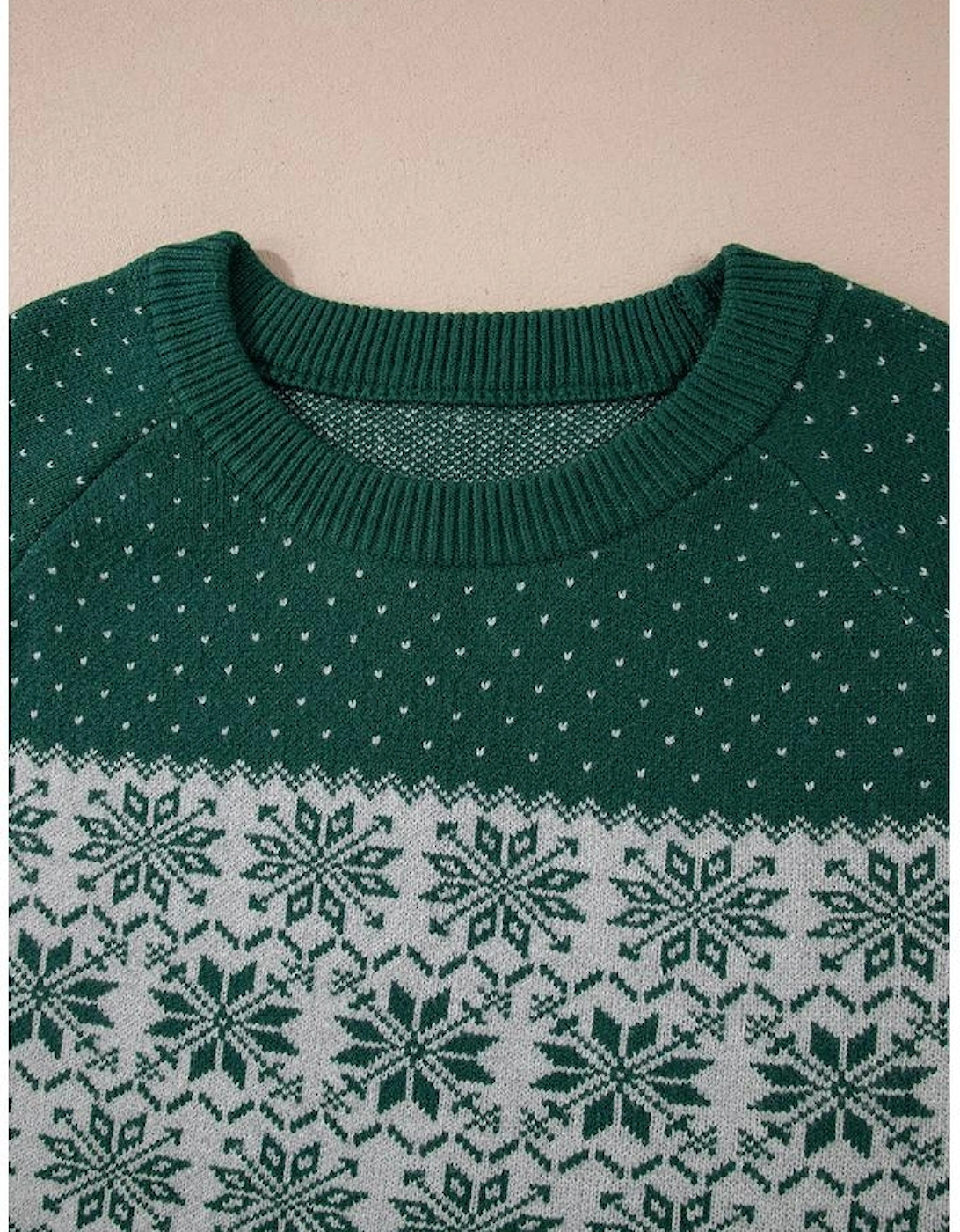Green Christmas Snowflake Pattern Drop Shoulder Plus Size Sweater