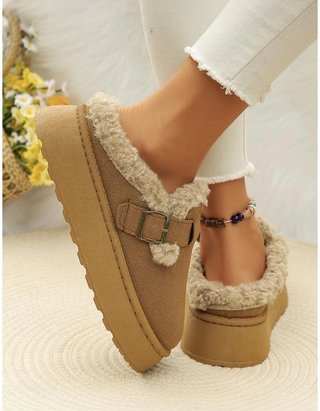 Brown Plush Patched Buckle Decor Thick Sole Thermal Slippers